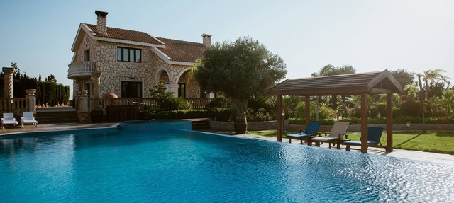 Grand Mansion Countryhouse & Spa. in Frenaros