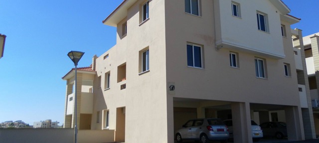 Ground floor with garden, luxury apartment, sleeps 4, tennis courts, wifi. A/C in Pyla