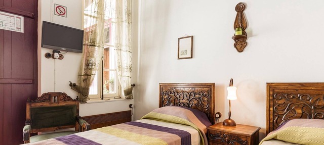 GUL HANIM HOUSE BOUTIQUE HOTEL WHITE ROSE ROOM in the walled city Nicosia in Lefkosa