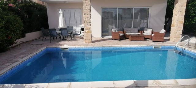 Hillcrest Holiday Villa - Lovely 3 bed/3 bath villa in Peyia in Peyia