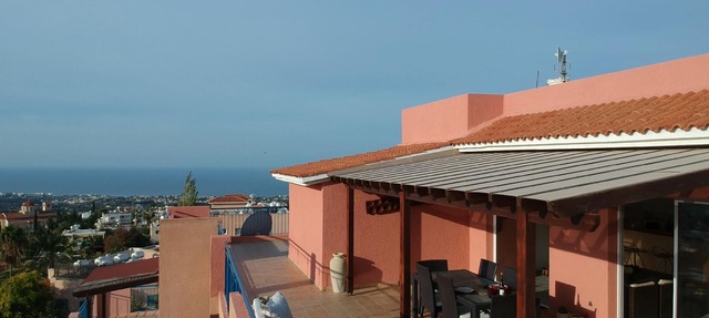 holiday house "Seaview" with pool in Tsadha