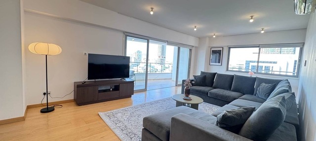 Home in Central Nicosia: Spacious Balcony in Nicosia