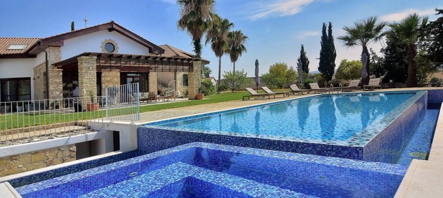 Incredible Large Villa In Paphos sleeps 14 Children Pool, Jacuzzi, Huge Garden in Poli Crysochous