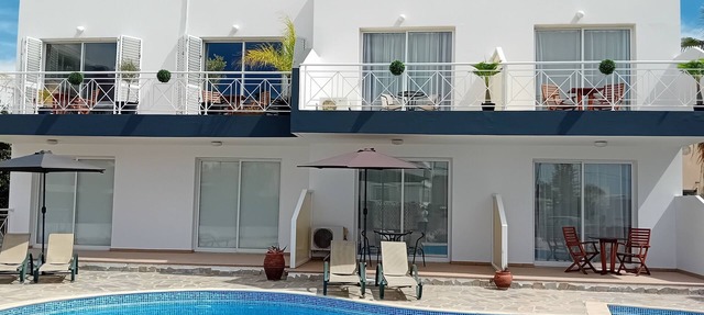 Kato Paphos Suites - 1-Bed Apartment, Great location, Pool view, Wi-Fi & a/c. in Pafos