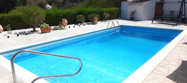 Kellaki Cottage - 2 bedroom with pool, sleeps 6 in Limassol