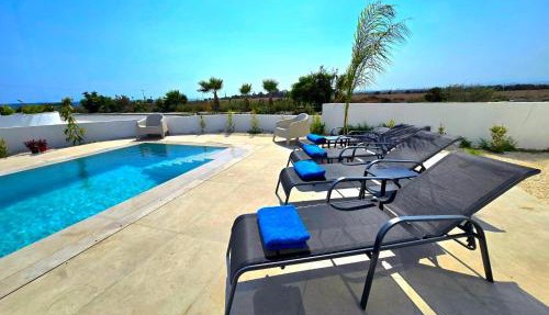 Larnaca Villa in Sophtadhes