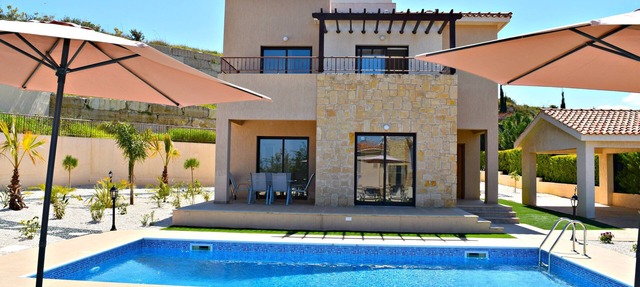 Latchi Beach Location - 4 Bedroom Luxury Villa - Private Pool -Amazing Sea Views in Polis Chrysochous