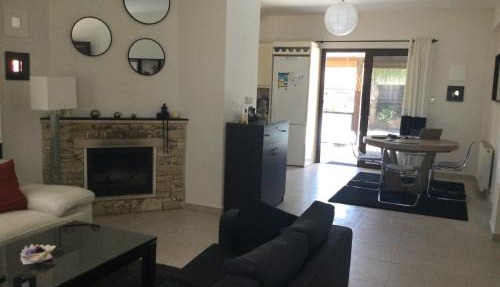 LE CAROUBIER splendid 3 bedrooms bungalow in Zanaja