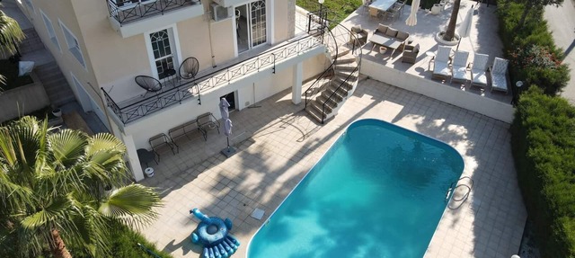 Limassol Villa With Private Pool in Moni