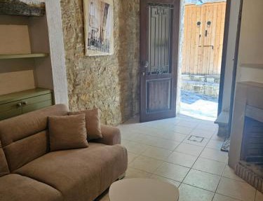 Lofou Maisonette in Lofou