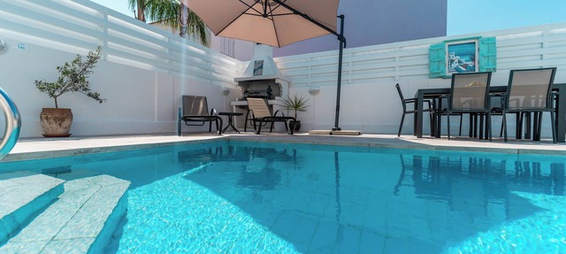 Lovely 2 Bedroom Villa in Ayia Triada: 150 metres from beach in Agia Triada