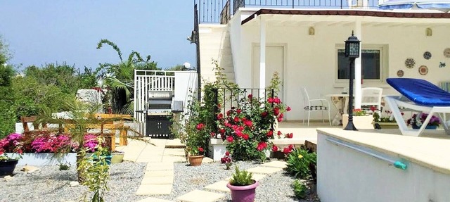 Lovely, Modern 3 Bedroom Bungalow with Stunning Mountain Views in alsancak