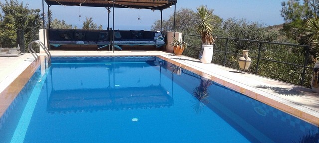 Lovely secluded, spacious villa at top of Ilgaz mountain village. Private pool. in Kyrenia