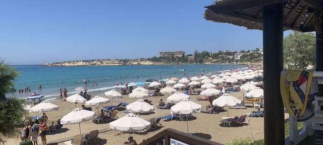 Lovely two bed apartment in beautiful picturesque complex in Paphos