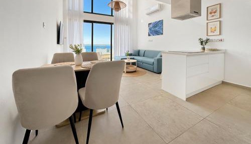 LUKA Duplex SeaView and Terrace in Aglantzia
