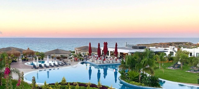 Luxurious Seafront Penthouse in Bahçeli