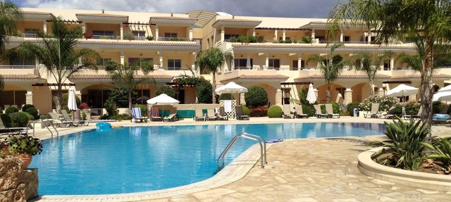 Luxury 2 bedroom apartment, Mandria, Nr Paphos in Paphos