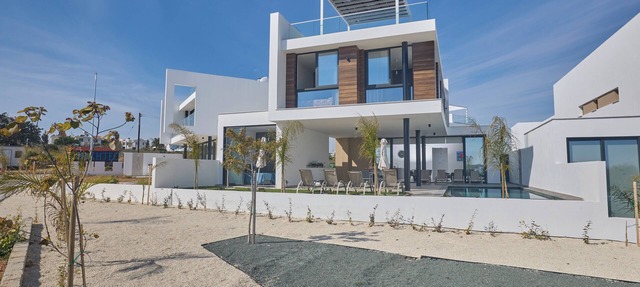 Luxury 5 bedroom villa with pool and a roof garden in the center of Protaras in Paralimni