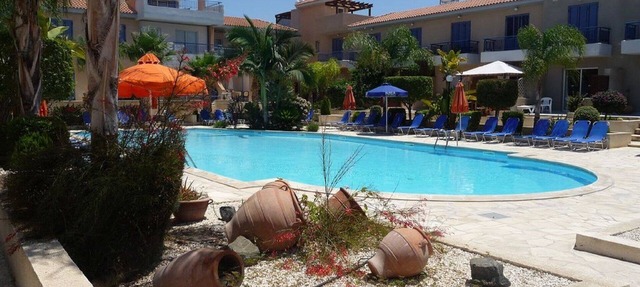 Luxury House,Small Complex,Large Pool,Free WiFi, Paphos Airport Transfers in Paphos