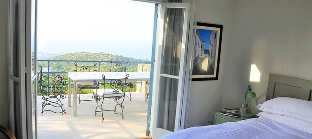 Luxury Karmi Accommodation with Stunning Views, Perfect Place To Escape ! in Kyrenia