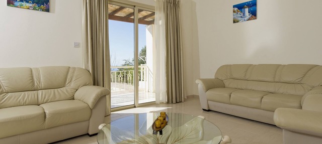 Luxury new villa on mountainside with private swimming pool & garden in Kathikas