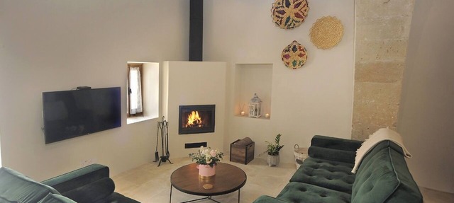 Majestic Hot Tub Suite in Agios Theodoros Larnakas
