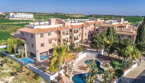 Majestic Gardens 10 minutes from Larnaka Airport in Tersephanou