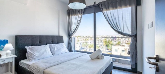 Maryam's 2-BR Apt Facing Larnaca Harbor W/Pool in Cyprus - Larnaca