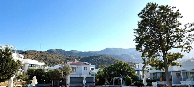 Milos Breeze Modern 2-Bedroom Apartment with Pool Alsancak Girne in Alsancak
