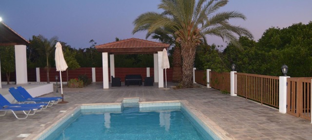 mit privatem Pool by Interhome in Agios Georgios Pegeias