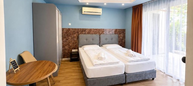 Modern Studio Nr5 private Kitchenette and Bathroom in Limassol