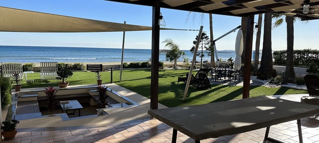 Nala Beachfront Villa with jacuzzi, 5 bedrooms in Larnaca