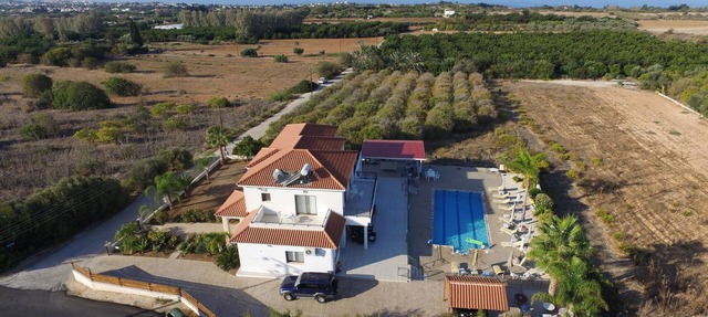Nayia Paradise Villa!The Ultimate 5BR, Huge, Luxury, Getaway villa in Cyprus! in Tala