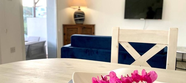 New garden loft, a stone's throw to the sea in Nicosia