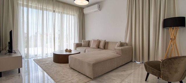 Oasis Villa 3 - Three Bedroom Villa, Sleeps 6 in Chloraka