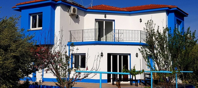Olive Tree Villa 3 Double Bedrooms With Spectacular Mountain Sea View in Kyrenia
