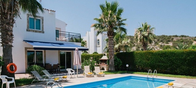 Palm Villa 3 with Private Garden & Pool - Close to the Beach & Ideal for Family/Group Holidays! in Neo Chorio