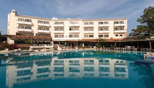 Paphos Gardens Holiday Resort in Paphos