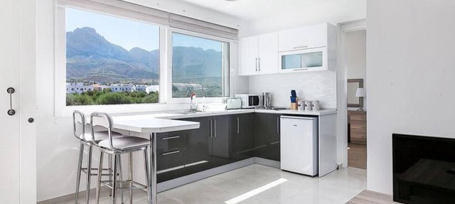 Peaceful Flat with Shared Pool Near Sea in Kyrenia in Girne