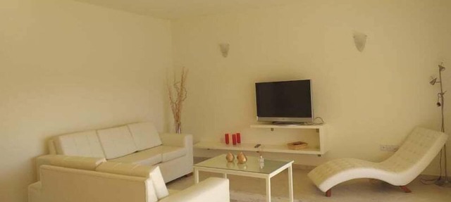Penthouse-5 Guests-balcony-AirCon-Parking in Famagusta