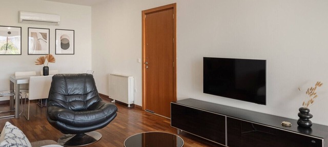 Phaedrus Living: Evergreen Nicosia City Residence in Strovolos