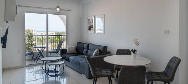 Phaedrus Living: Golden Seaview Residence in Paphos