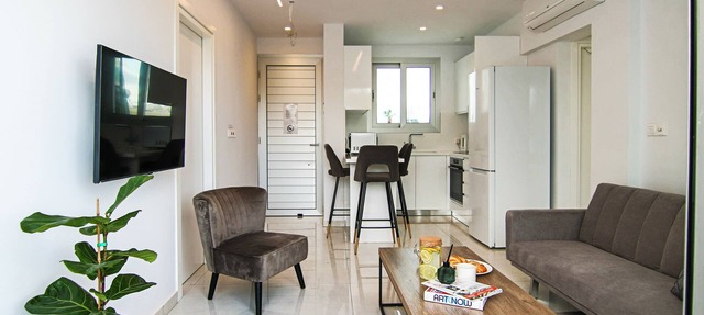 Phaedrus Living: Seaside Executive Flat Harbour 101 in Paphos
