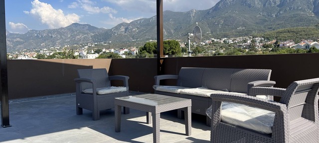 Pool, Terrace, Netflix incl.- Peaceful and Central in Girne
