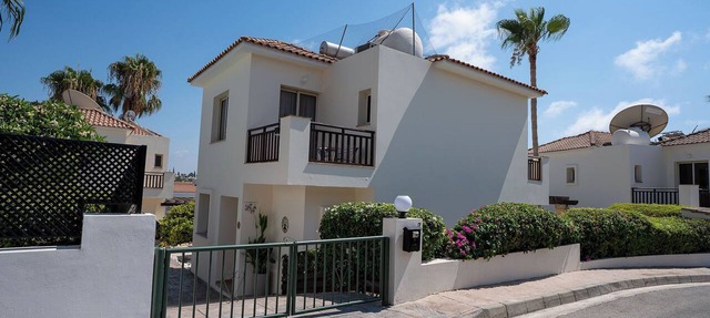 Private Villa with own pool 5 minutes drive to Coral Bay with 2 Sandy beaches in Paphos