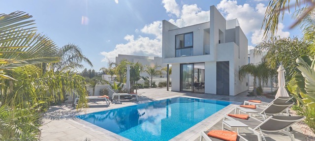 Protaras Almaria Villa ALM28 - a villa that sleeps 6 guests in 3 bedrooms in Protaras