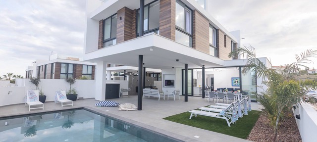 Protaras Aqua Pearl Villa AQ18 - a villa that sleeps 9 guests in 4 bedrooms in Protaras