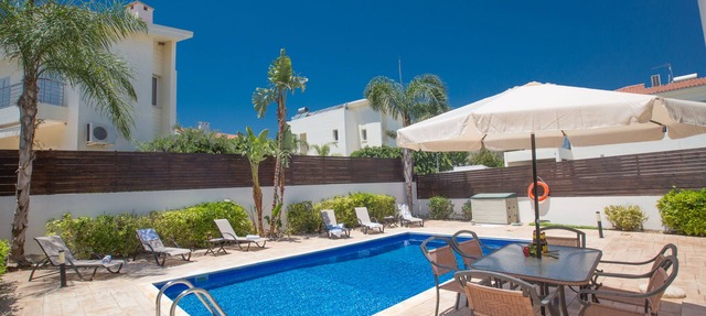 Protaras Delfini Villa DV27 - a villa that sleeps 6 guests in 3 bedrooms in Larnaca