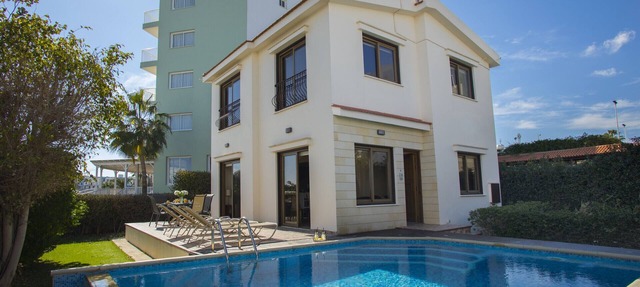 Protaras Fig Tree Bay Villa Buena Vista in Protaras