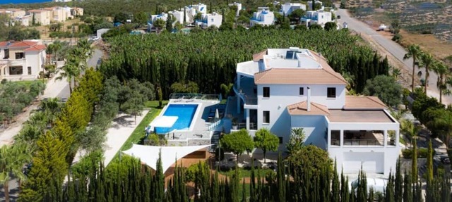 R 1489 Luxury Boutique Villa with Pool ,Own Bar , Sun Beds & Verneda. in Paphos